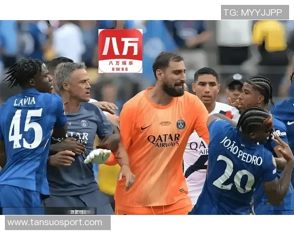 世俱杯决赛恩里克锁喉事件引发热议但至今未受处罚 世俱杯决赛恩里克锁喉事件引发热议但至今未受处罚