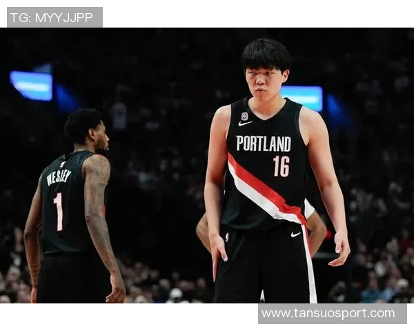 三大中锋占据全部出场机会杨瀚森再度未能上场三名双向球员却获得机会 三大中锋占据全部出场机会杨瀚森再度未能上场三名双向球员却获得机会