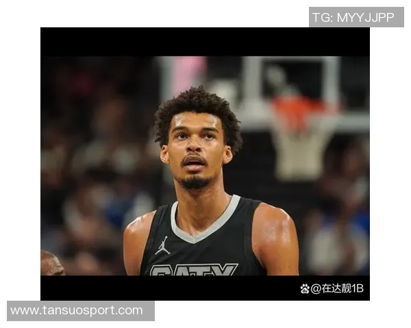 文班亚马亲自揭晓身高秘密光脚状态下竟达七尺四寸