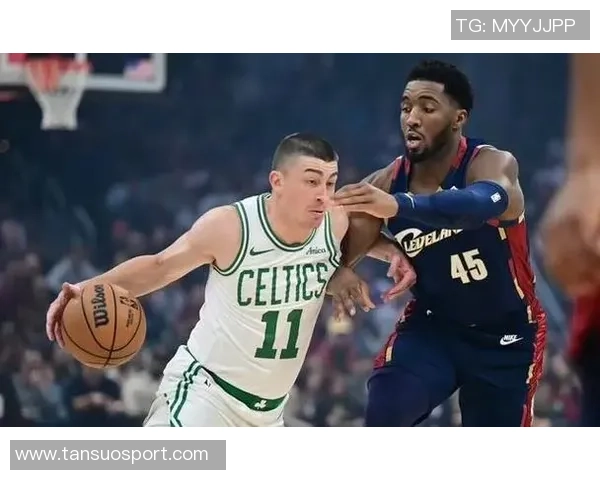 莫布里表现出色却难救主15投8中斩获21分11篮板5助攻三分球精准罚球失准