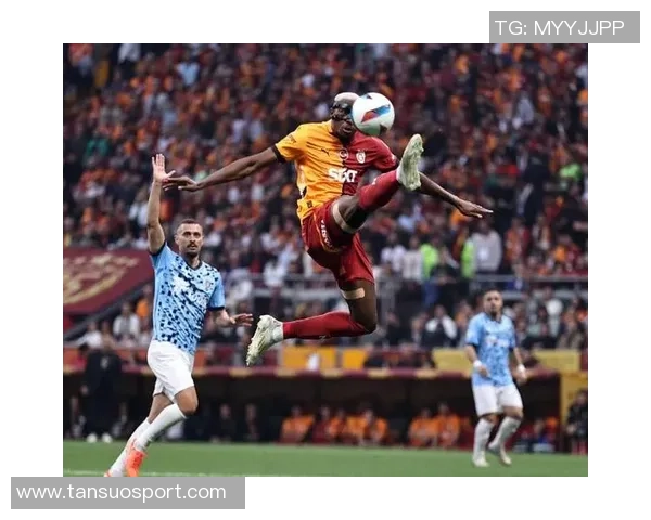 土超锋霸奥斯梅恩欧冠射手榜领跑四轮六球超越哈凯姆五球表现出色