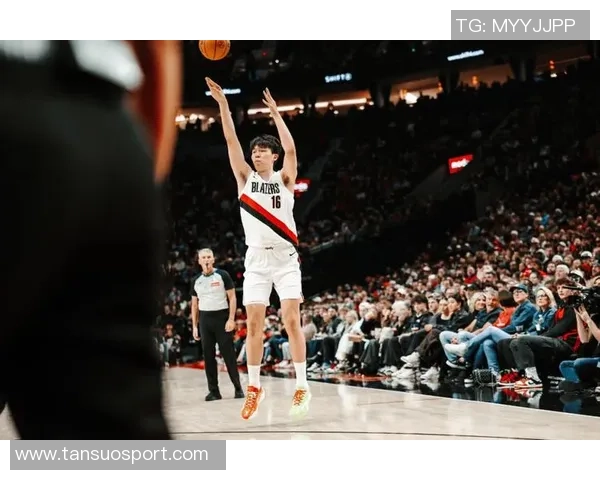 杨瀚森生涯第三记三分球超越姚明成历史新高引发热议 杨瀚森生涯第三记三分球超越姚明成历史新高引发热议