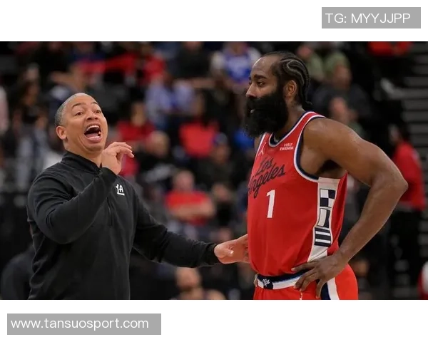 快船队的哈登成为摆烂工具雷霆王朝的牺牲品与背叛者 快船队的哈登成为摆烂工具雷霆王朝的牺牲品与背叛者