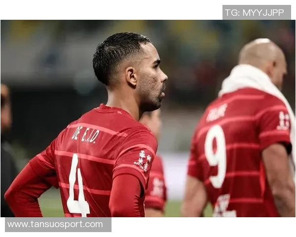 罗慕洛第23分钟因伤落泪退场德尔加多紧急替补登场助阵 罗慕洛第23分钟因伤落泪退场德尔加多紧急替补登场助阵