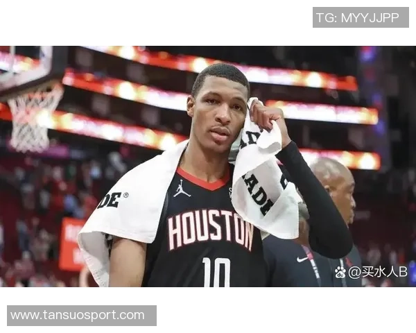 贾巴里史密斯日常穿搭引发关注时尚风潮致敬小帅气质 贾巴里史密斯日常穿搭引发关注时尚风潮致敬小帅气质