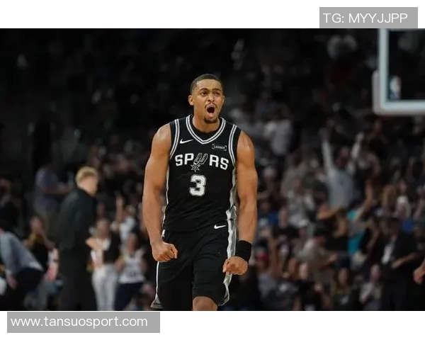 凯尔登替补表现出色12投5中斩获19分8篮板2抢断罚球稳健9罚全中