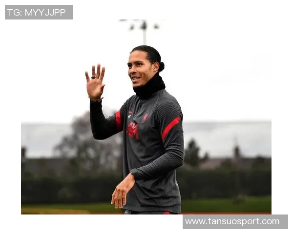 新年首场对决利物浦发布海报范戴克阿利松等球星亮相