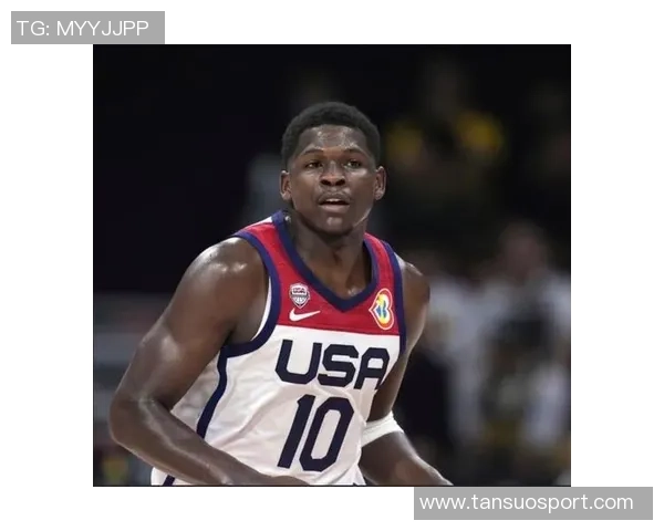 爱德华兹首节表现极端14分闪耀却伴随5次失误与1次技犯