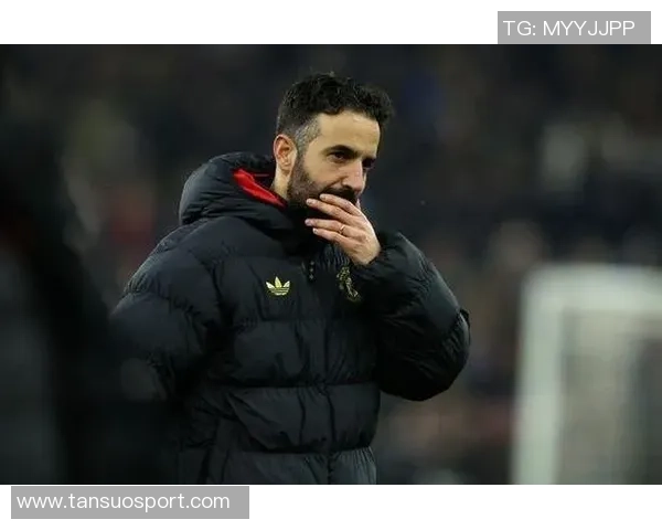 阿莫林积极引入青训新星18岁莱西在一线队训练中表现抢眼