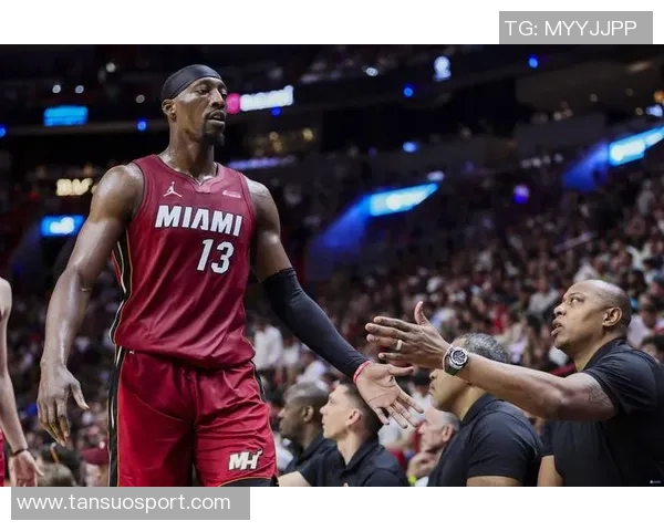 曼恩表现出色12投5中斩获15分外加1篮板6助攻2抢断助力球队胜利