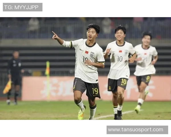 U16国足上半场表现出色赵松源助攻邝兆镭张旭尧联手破门暂时领先斯里兰卡