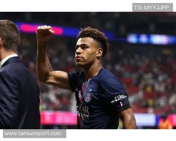 福将加持巴黎在杜埃进球的16场正式比赛中全胜记录延续