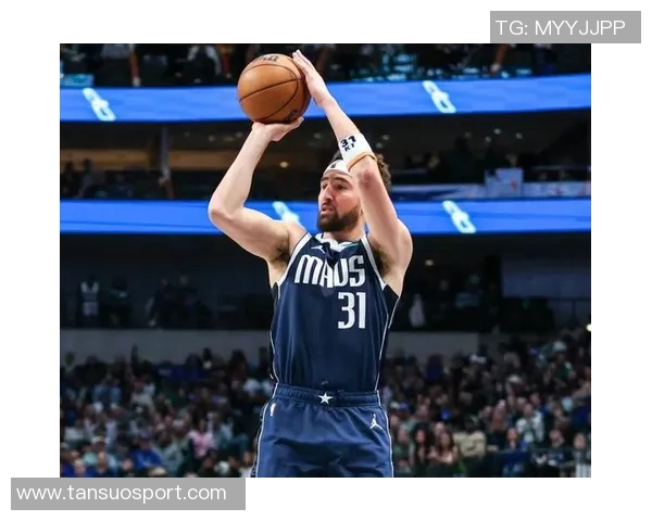 独行侠考虑交易克莱汤普森或因首发位置变动而寻求新机会 独行侠考虑交易克莱汤普森或因首发位置变动而寻求新机会