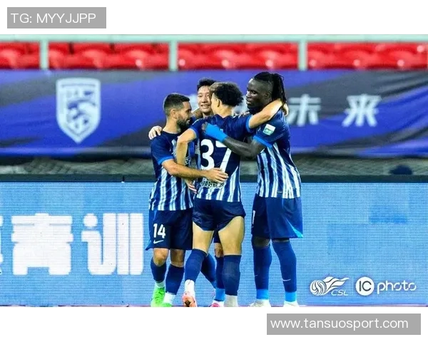 武汉三镇只需一胜即可确保保级优势领先降级区7分剩余三轮赛程紧迫